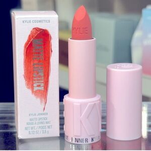 KYLIE COSMETICS MATTE LIPSTICK – SUMMER SOMEWHERE💄New🔥 Bold, flirty & exclusive!